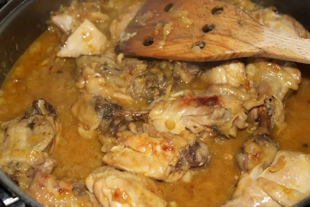 Pollo con salsa de naranja